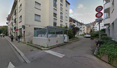 Plastic Motel - Photo 2